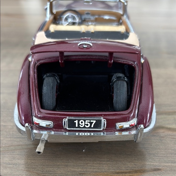 Mercedes-Benz 300 Sc - Picture 10 of 16